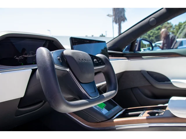 SEMINUEVOS TESLA Model S a Estados en autogozo