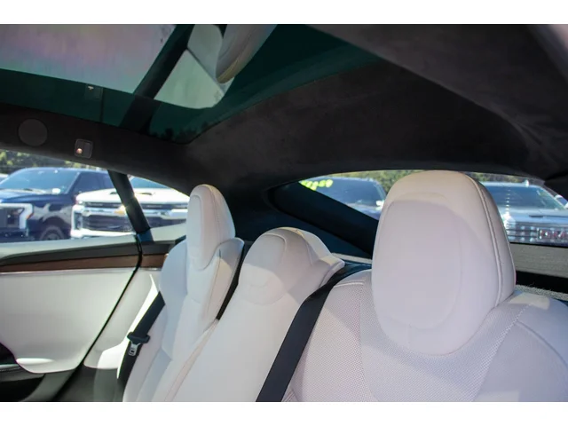 SEMINUEVOS TESLA Model S a Estados en autogozo