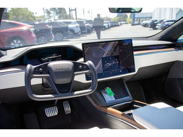 SEMINUEVOS TESLA Model S a Estados en autogozo