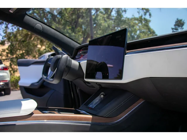 SEMINUEVOS TESLA Model S a Estados en autogozo