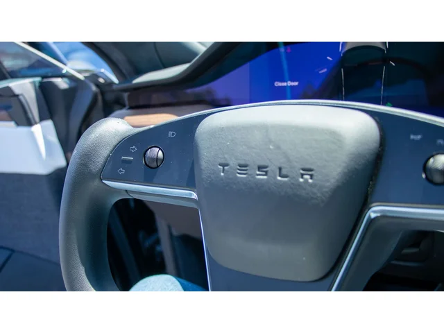 SEMINUEVOS TESLA Model S a Estados en autogozo