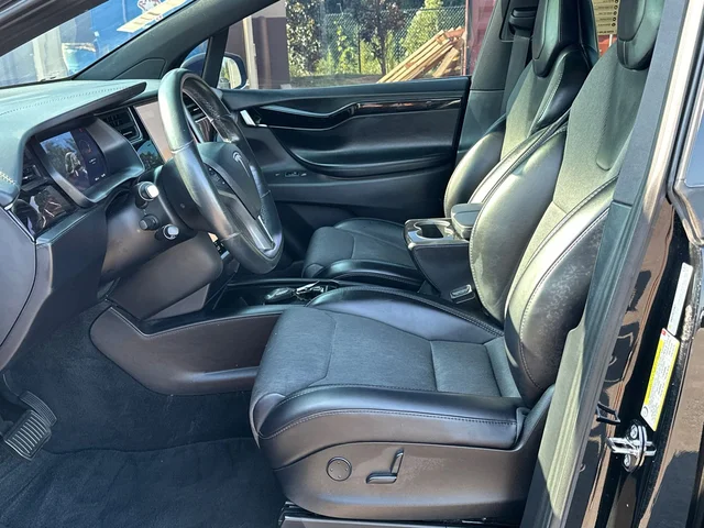 SEMINUEVOS TESLA Model X a Estados en autogozo