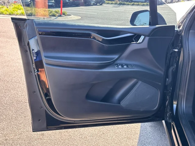 SEMINUEVOS TESLA Model X a Estados en autogozo