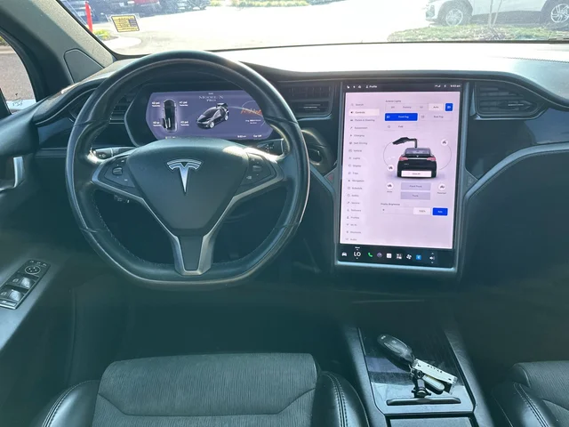SEMINUEVOS TESLA Model X a Estados en autogozo