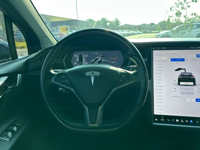 SEMINUEVOS TESLA Model X a Estados en autogozo