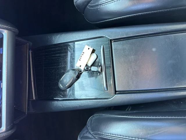 SEMINUEVOS TESLA Model X a Estados en autogozo