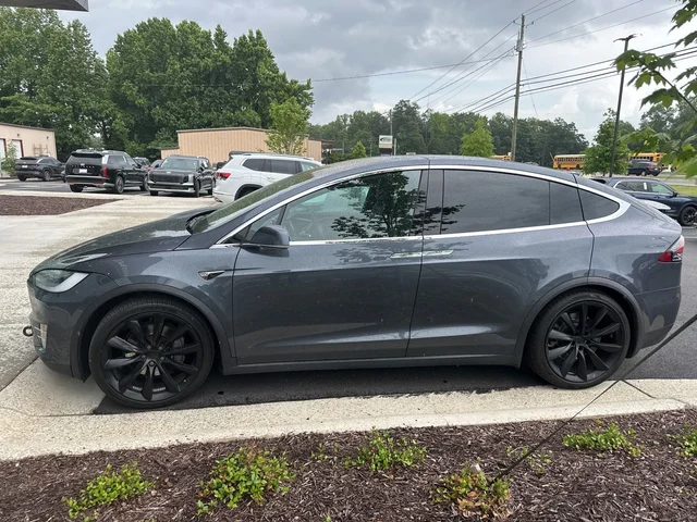 SEMINUEVOS TESLA Model X a Estados en autogozo