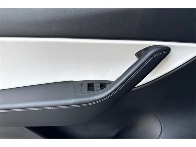 SEMINUEVOS TESLA Model Y at ELK GROVE in Elk Grove Buick GMC