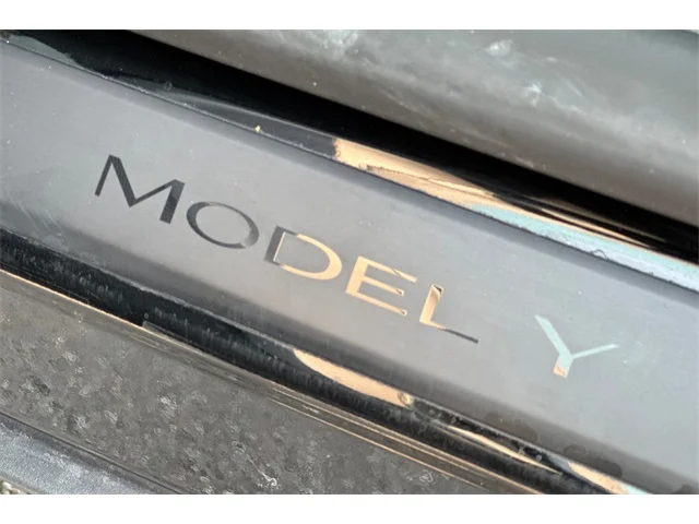 SEMINUEVOS TESLA Model Y at ELK GROVE in Elk Grove Buick GMC