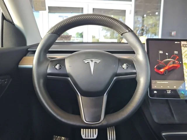 SEMINUEVOS TESLA Model Y a Estados en autogozo