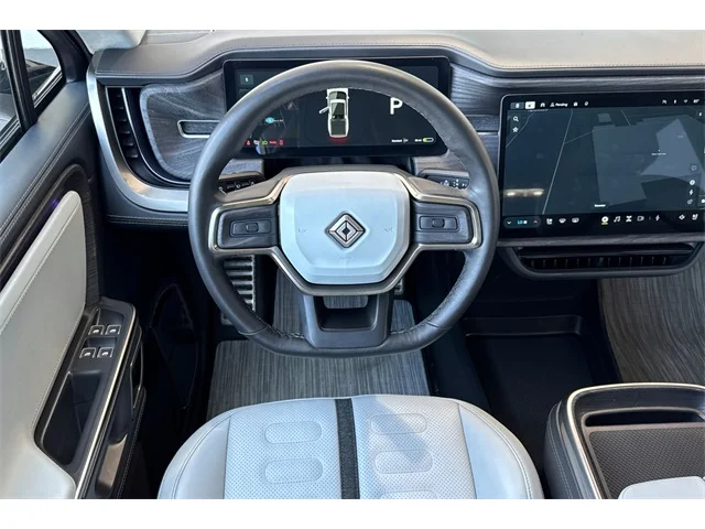 SEMINUEVOS RIVIAN R1T at ELK GROVE in Elk Grove Buick GMC