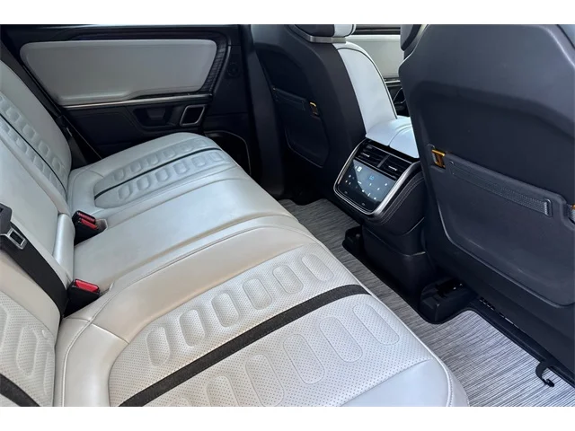 SEMINUEVOS RIVIAN R1T at ELK GROVE in Elk Grove Buick GMC