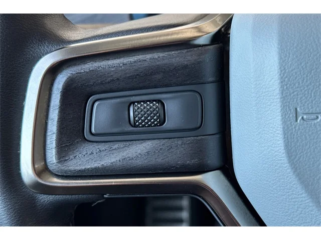 SEMINUEVOS RIVIAN R1T at ELK GROVE in Elk Grove Buick GMC