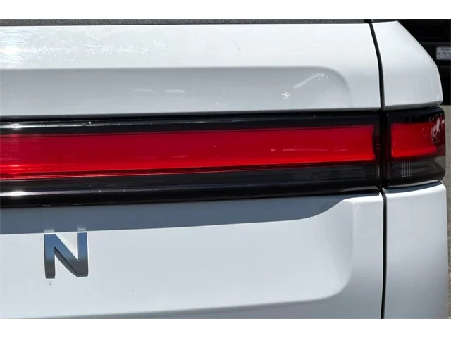 SEMINUEVOS RIVIAN R1T at ELK GROVE in Elk Grove Buick GMC