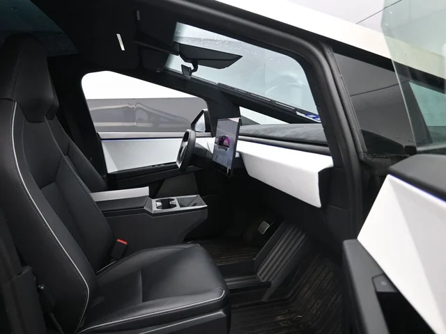 SEMINUEVOS TESLA Cybertruck a Estados en autogozo