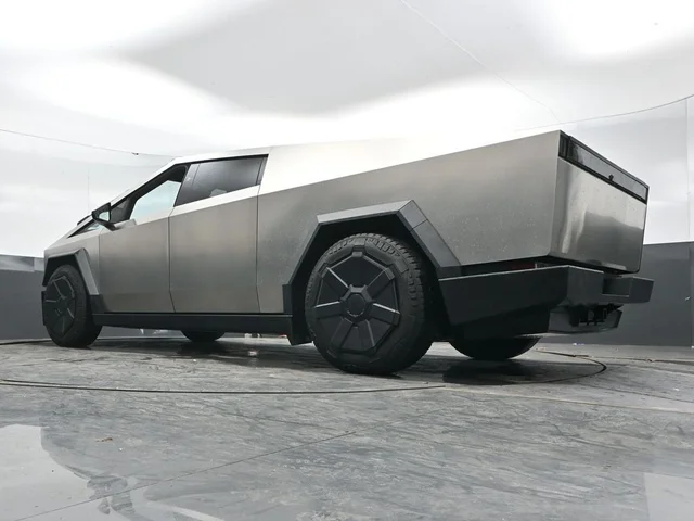 SEMINUEVOS TESLA Cybertruck a Estados en autogozo