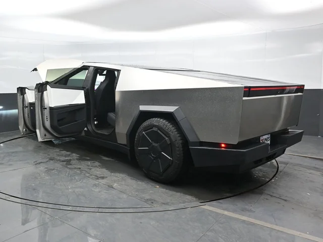 SEMINUEVOS TESLA Cybertruck a Estados en autogozo