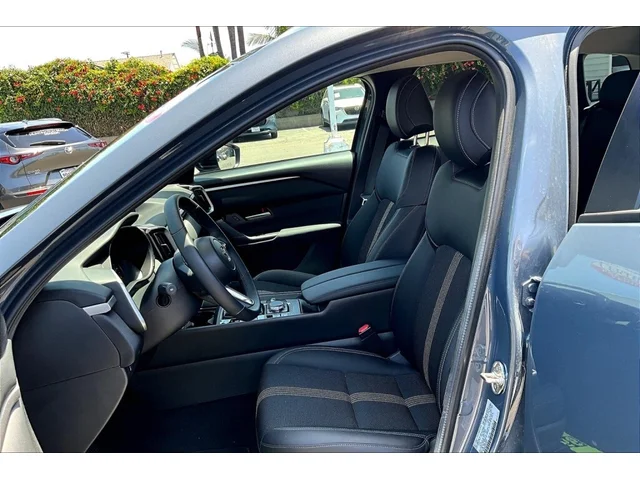 SEMINUEVOS MAZDA CX-50 a Tustin    en TUSTIN MAZDA