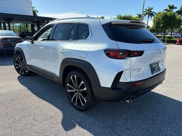 Nuevos MAZDA CX-50 à Estados chez autogozo
