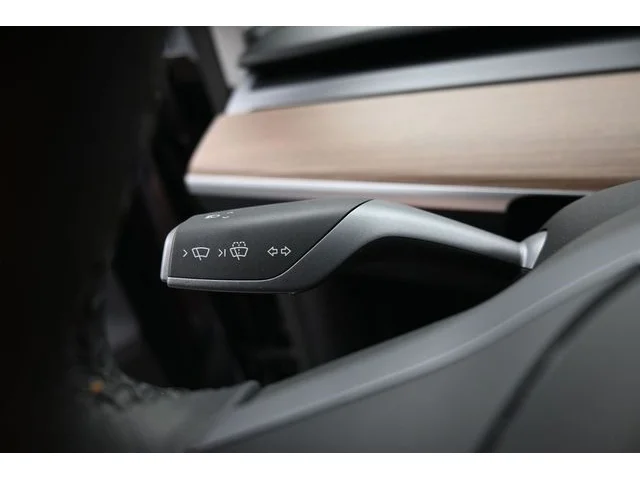 SEMINUEVOS TESLA Model Y a Estados en autogozo