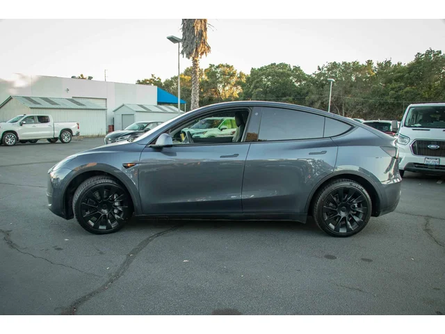 SEMINUEVOS TESLA Model Y a Estados en autogozo