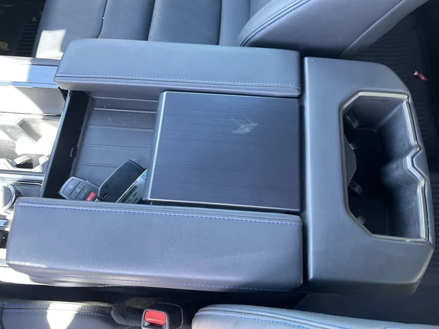 SEMINUEVOS TOYOTA Sequoia a Estados en autogozo