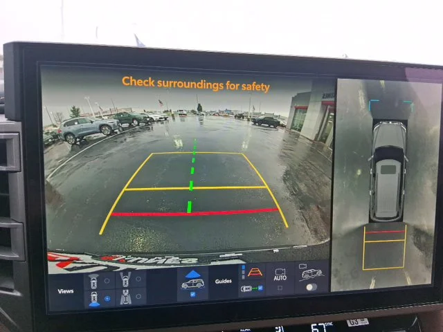 Nuevos TOYOTA SEQUOIA à Estados chez autogozo