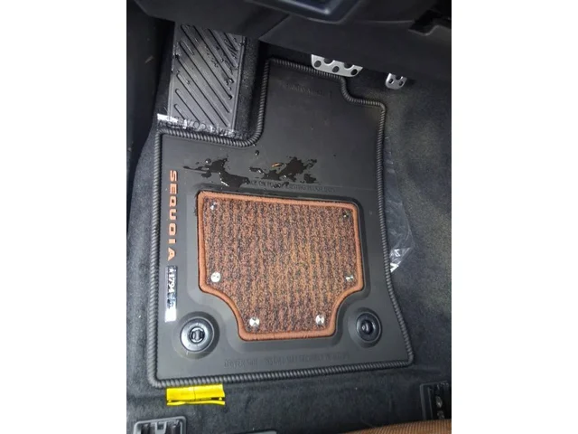 Nuevos TOYOTA SEQUOIA à Estados chez autogozo