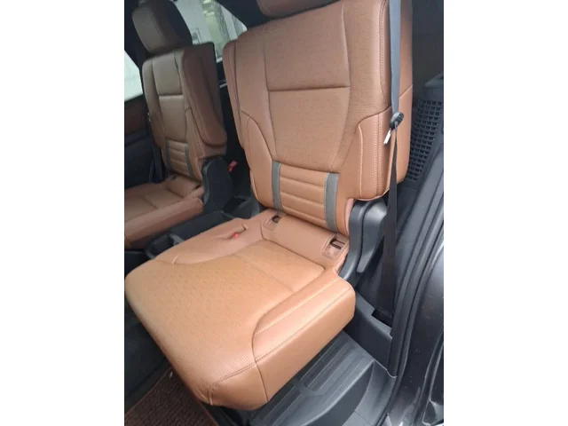 Nuevos TOYOTA SEQUOIA à Estados chez autogozo