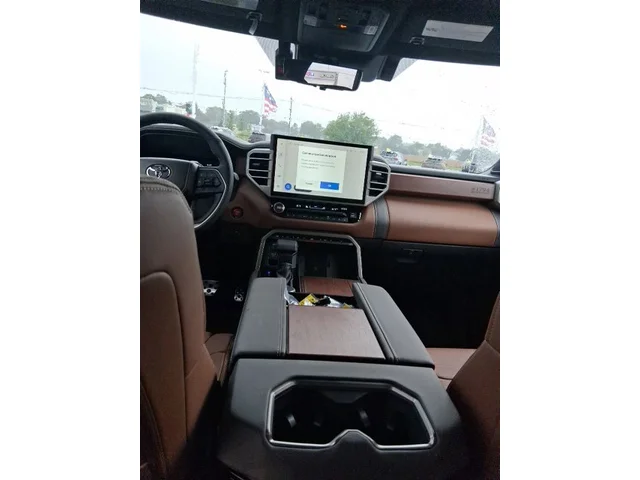 Nuevos TOYOTA SEQUOIA à Estados chez autogozo