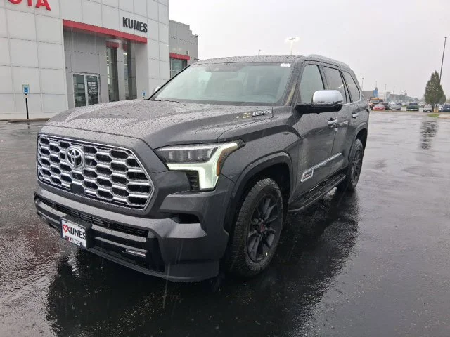 Nuevos TOYOTA SEQUOIA à Estados chez autogozo
