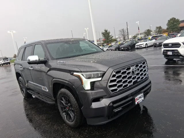 Nuevos TOYOTA SEQUOIA à Estados chez autogozo