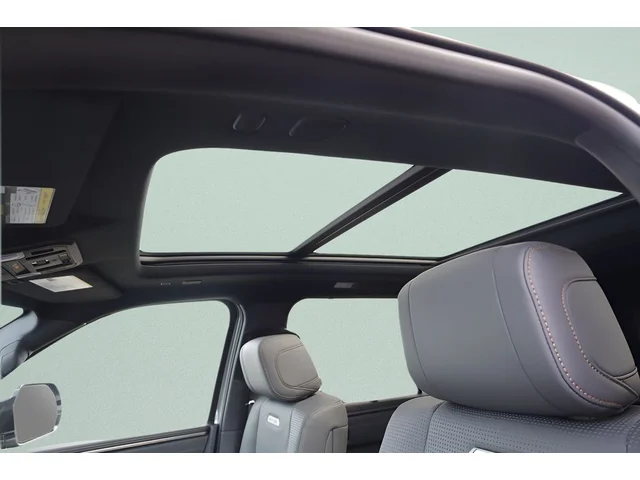 Nuevos TOYOTA SEQUOIA à Estados chez autogozo
