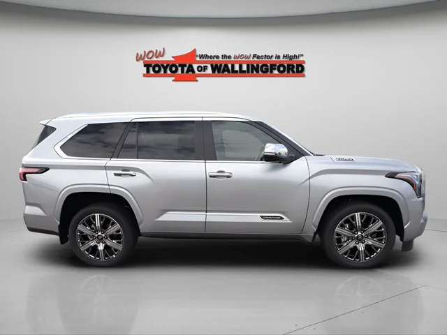 Nuevos TOYOTA SEQUOIA à Estados chez autogozo