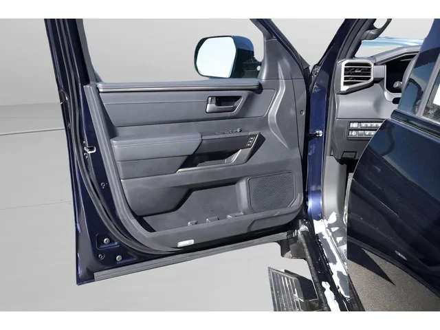 Nuevos TOYOTA SEQUOIA à Estados chez autogozo