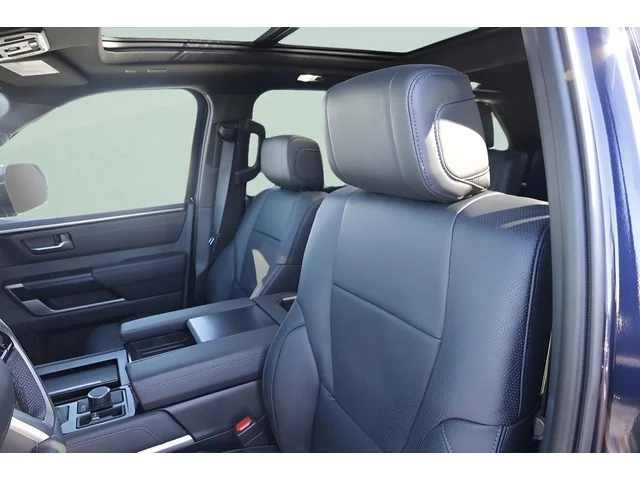 Nuevos TOYOTA SEQUOIA à Estados chez autogozo