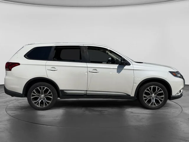 SEMINUEVOS MITSUBISHI Outlander a Estados en autogozo