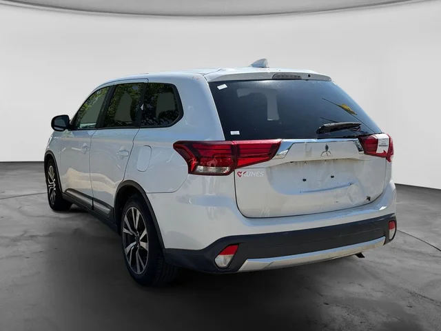 SEMINUEVOS MITSUBISHI Outlander a Estados en autogozo