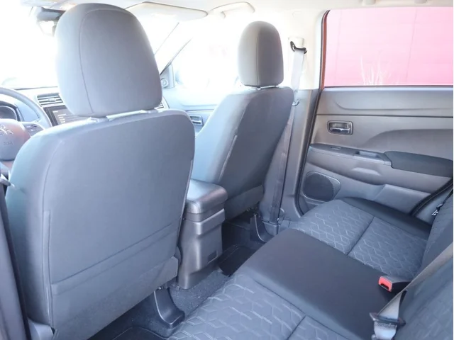 Nuevos MITSUBISHI OUTLANDER SPORT à Estados chez autogozo