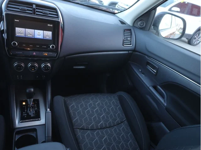 Nuevos MITSUBISHI OUTLANDER SPORT à Estados chez autogozo