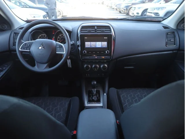 Nuevos MITSUBISHI OUTLANDER SPORT à Estados chez autogozo