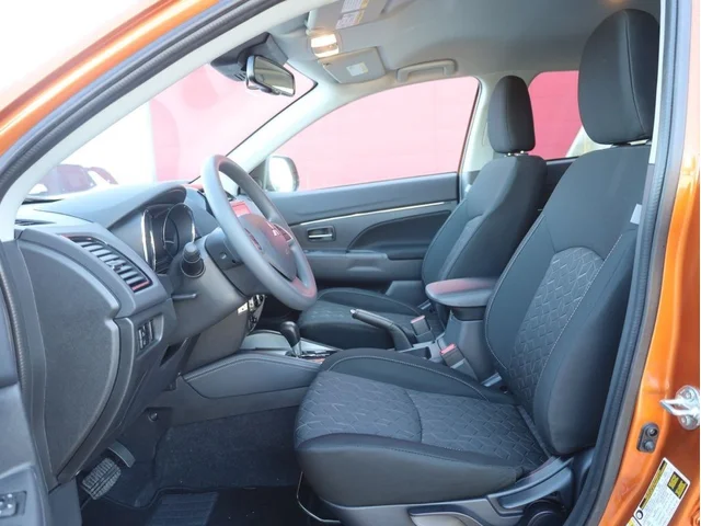 Nuevos MITSUBISHI OUTLANDER SPORT à Estados chez autogozo