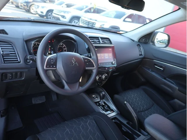 Nuevos MITSUBISHI OUTLANDER SPORT à Estados chez autogozo