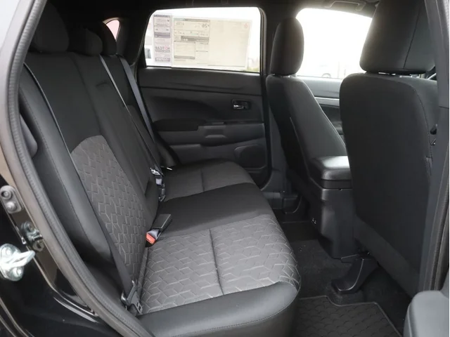 Nuevos MITSUBISHI OUTLANDER SPORT à Estados chez autogozo