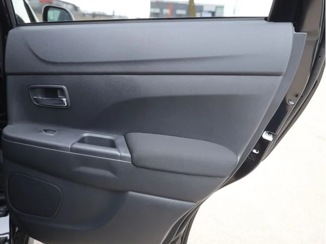 Nuevos MITSUBISHI OUTLANDER SPORT à Estados chez autogozo