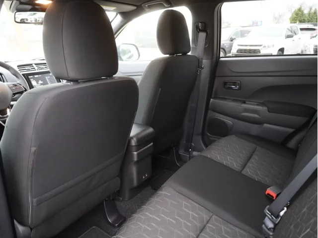 Nuevos MITSUBISHI OUTLANDER SPORT à Estados chez autogozo