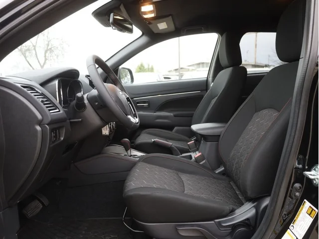 Nuevos MITSUBISHI OUTLANDER SPORT à Estados chez autogozo