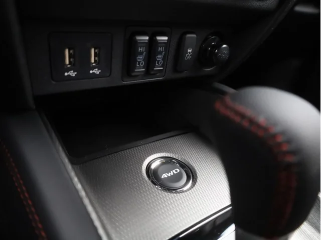 Nuevos MITSUBISHI OUTLANDER SPORT à Estados chez autogozo