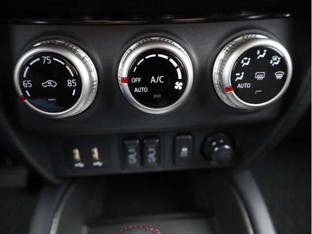 Nuevos MITSUBISHI OUTLANDER SPORT à Estados chez autogozo