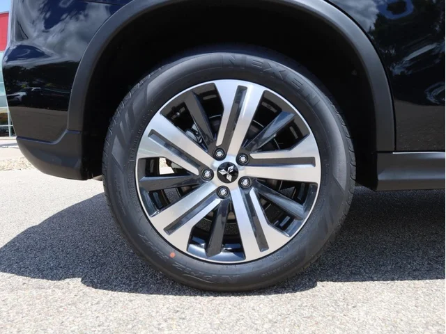 Nuevos MITSUBISHI OUTLANDER SPORT à Estados chez autogozo